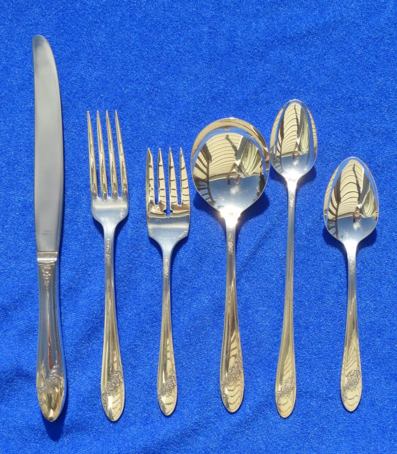 Queen Bess II 6-pcs Place Set